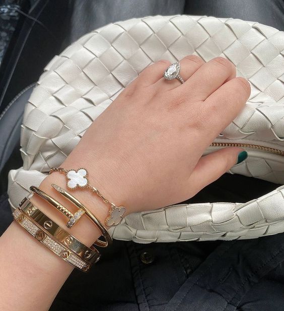 DELUXE NEGLE ARMBÅND | GULL